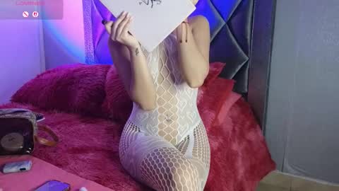 Snapshot of ashley__williamss chatting on 01-16-26, 11:20 Ashley online show from 01-16-26, 11:20