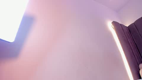ashley_beaomunt online show from 06-25-26, 12:42