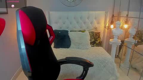 Snapshot of ashley_candy8 chatting on 10-05-25, 10:29 ashley_candy8 online show from 10-05-25, 10:29