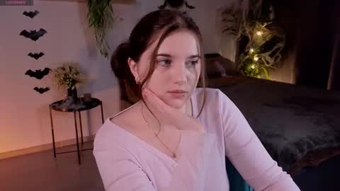   online show from 10-28-25, 07:45