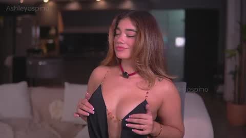  Ashley  online show from 07-25-26, 12:31