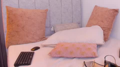 Camila online show from 01-29-25, 11:46