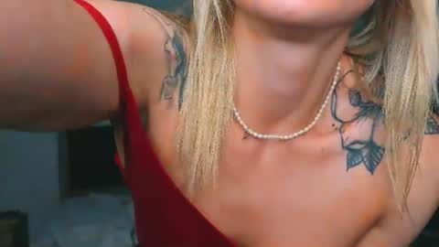 Snapshot of ashley_urban chatting on 07-30-26, 02:21 Ashley online show from 07-30-26, 02:21