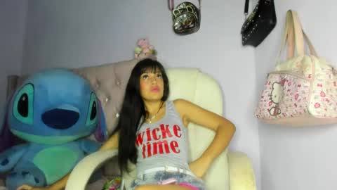 Snapshot of ashley_velvet chatting on 03-11-25, 09:15 ashley_velvet online show from 03-11-25, 09:15