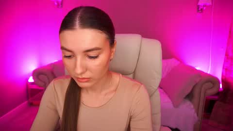 ashleybaee online show from 10-27-25, 06:50