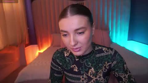 ashleybaee online show from 10-31-25, 07:20