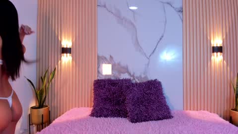 Snapshot of ashleydoll_19 chatting on 12-14-24, 11:18 Ashley Doll online show from 12-14-24, 11:18