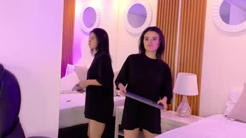 Snapshot of ashleyginger_ chatting on 10-15-25, 04:34 Ashley online show from 10-15-25, 04:34