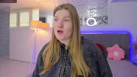 AshleyJonse online show from 02-15-26, 06:21