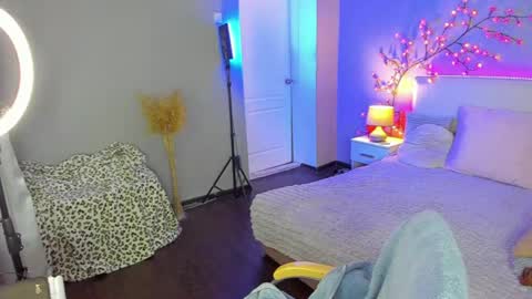 AshleyJonse online show from 07-08-26, 04:50
