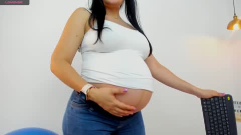 Ashley knight online show from 12-02-24, 10:01