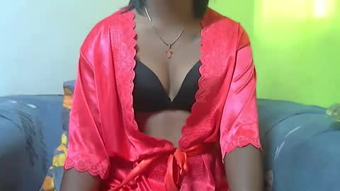 Snapshot of ashleyqueen_x chatting on 09-28-25, 10:20 ashleyqueen X online show from 09-28-25, 10:20