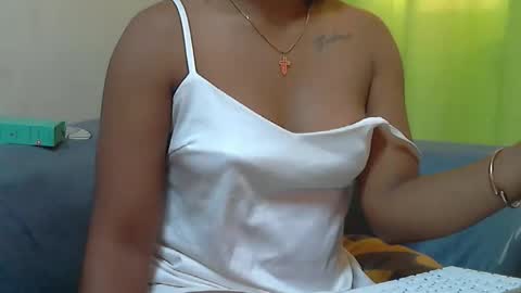 Snapshot of ashleyqueen_x chatting on 10-04-25, 08:34 ashleyqueen X online show from 10-04-25, 08:34