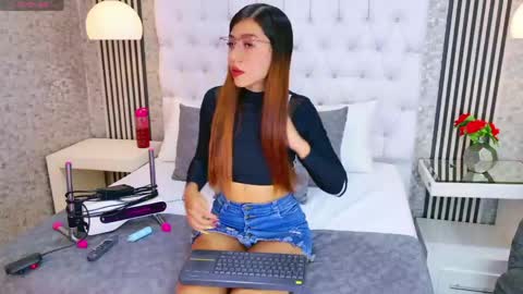 AshleyRoberh online show from 04-16-26, 07:47