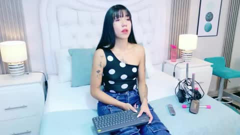 AshleyRoberh online show from 04-24-26, 07:38