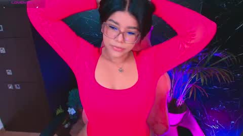 Ashleyy18   online show from 09-21-25, 01:02