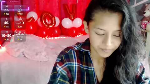 Snapshot of ashly_little2 chatting on 02-14-25, 07:02 Ashly online show from 02-14-25, 07:02
