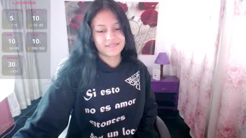 Snapshot of ashly_little2 chatting on 09-20-25, 11:33 Ashly online show from 09-20-25, 11:33