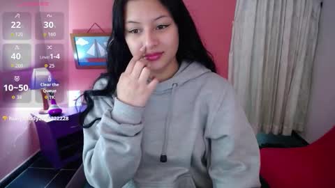 Snapshot of ashly_little2 chatting on 10-11-25, 11:42 Ashly online show from 10-11-25, 11:42