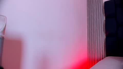 ashlybenison online show from 12-30-24, 04:20