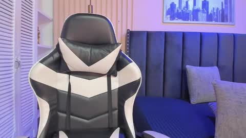 Snapshot of ashlye_miller_ chatting on 02-12-26, 04:18 ashlye_miller_ online show from 02-12-26, 04:18