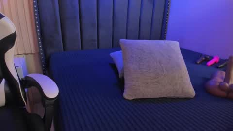 Snapshot of ashlye_miller_ chatting on 02-18-26, 04:19 ashlye_miller_ online show from 02-18-26, 04:19