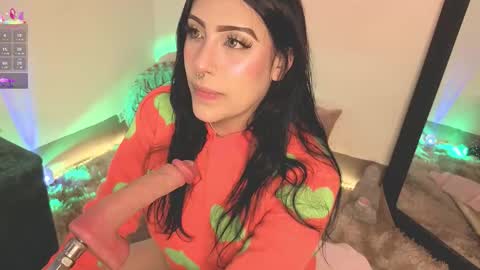 Snapshot of ashlynnlowe_ chatting on 10-20-25, 08:31 Ash online show from 10-20-25, 08:31