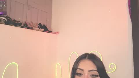 Snapshot of ashlynnlowe_ chatting on 12-02-25, 07:53 Ash online show from 12-02-25, 07:53