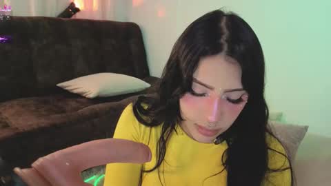 Snapshot of ashlynnlowe_ chatting on 02-09-26, 02:04 Ash online show from 02-09-26, 02:04