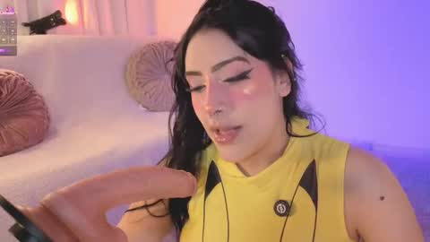 Snapshot of ashlynnlowe_ chatting on 02-22-26, 02:24 Ash online show from 02-22-26, 02:24