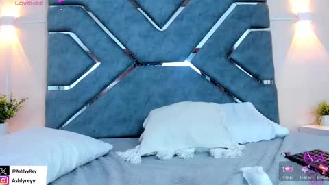 Snapshot of ashlyrey_1 chatting on 02-10-25, 10:51 Ashly online show from 02-10-25, 10:51