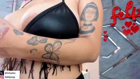 Snapshot of ashlyrey_1 chatting on 02-21-25, 10:26 Ashly online show from 02-21-25, 10:26