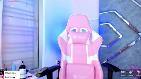 Snapshot of ashlyrey_1 chatting on 03-09-25, 12:31 Ashly online show from 03-09-25, 12:31