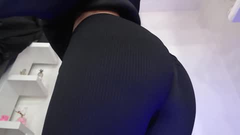  Ashly online show from 09-26-25, 11:31