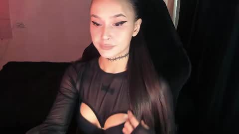 Mila online show from 06-17-26, 05:32