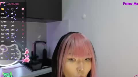 Snapshot of asian_euphoria chatting on 02-17-25, 05:14 Dju online show from 02-17-25, 05:14