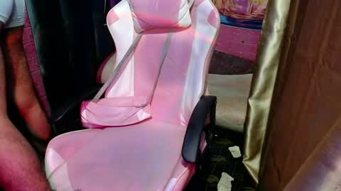 Snapshot of asian_fucker18 chatting on 12-04-25, 05:43 asian_fucker18 online show from 12-04-25, 05:43