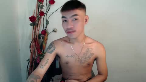 Snapshot of asian_kimxxx chatting on 12-17-25, 09:32 don online show from 12-17-25, 09:32