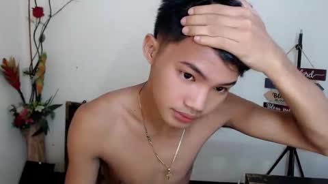 asian_lover05 online show from 10-27-25, 09:52