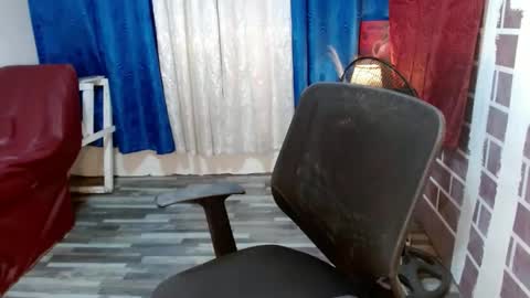 Snapshot of asian_petit19 chatting on 01-10-25, 11:29 Lovely online show from 01-10-25, 11:29