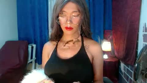 Snapshot of asian_petit19 chatting on 01-26-25, 03:59 Lovely online show from 01-26-25, 03:59
