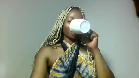 Snapshot of asian_pinay01 chatting on 12-21-25, 07:48 Asia online show from 12-21-25, 07:48