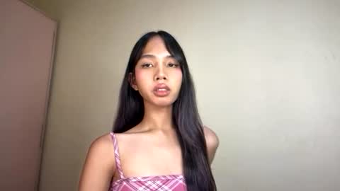 Snapshot of asian_prettypetite chatting on 07-07-26, 06:34 KIM online show from 07-07-26, 06:34
