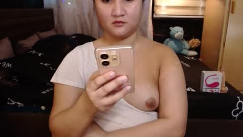 Snapshot of asian_princess15 chatting on 12-25-24, 03:18 angela online show from 12-25-24, 03:18