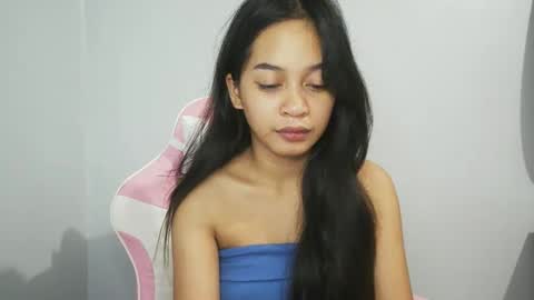 Snapshot of asian_trish chatting on 09-11-25, 11:54 asian_trish online show from 09-11-25, 11:54