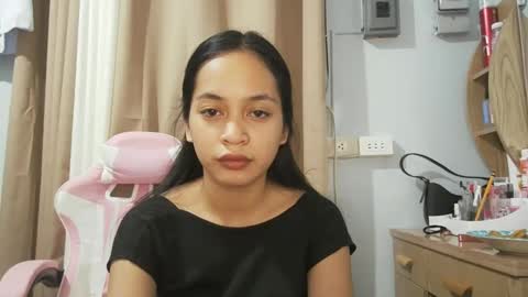 Snapshot of asian_trish chatting on 10-15-25, 11:21 asian_trish online show from 10-15-25, 11:21