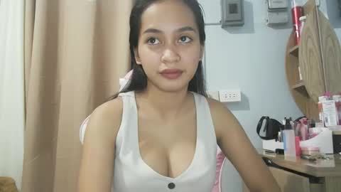 Snapshot of asian_trish chatting on 10-17-25, 12:19 asian_trish online show from 10-17-25, 12:19