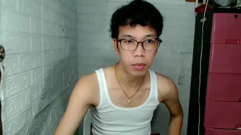 Snapshot of asianbaexx chatting on 03-16-26, 04:29 EIZE online show from 03-16-26, 04:29