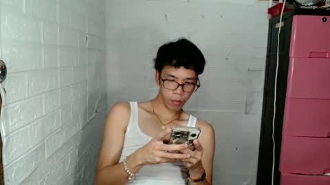 Snapshot of asianbaexx chatting on 03-16-26, 05:44 EIZE online show from 03-16-26, 05:44