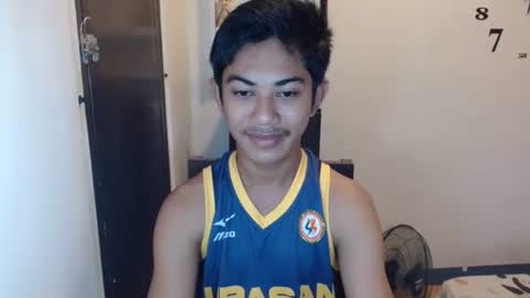 Snapshot of asiancockhero22 chatting on 12-31-24, 12:11 HERO online show from 12-31-24, 12:11